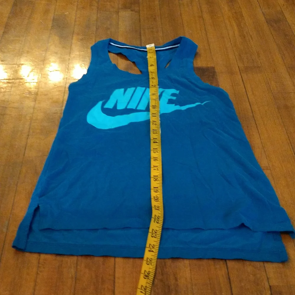 Size xs blue Nikes workout athletic top - Picture 15 of 16